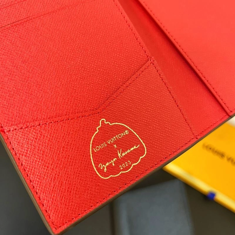 TechFriendly Louis Vuitton Passport Holders 270500