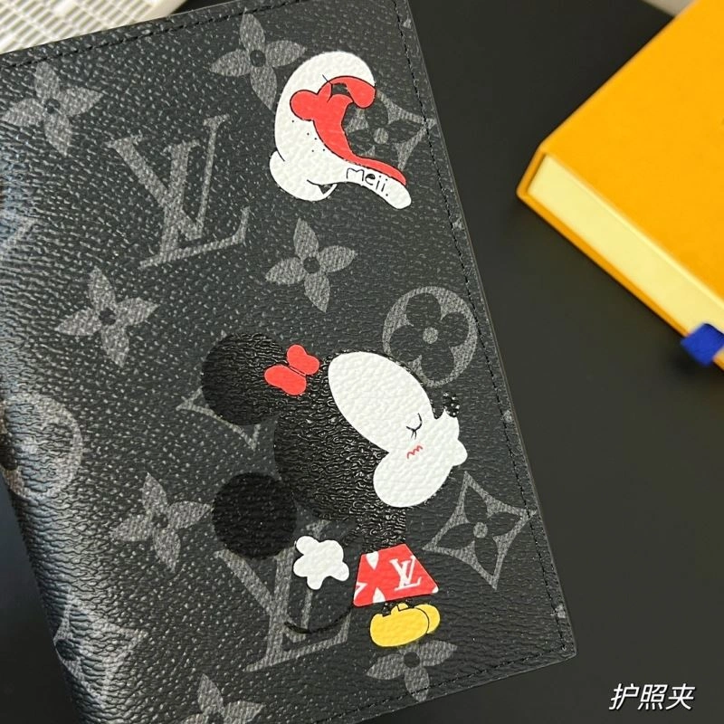 EasyMatch Louis Vuitton Passport Holders 270473