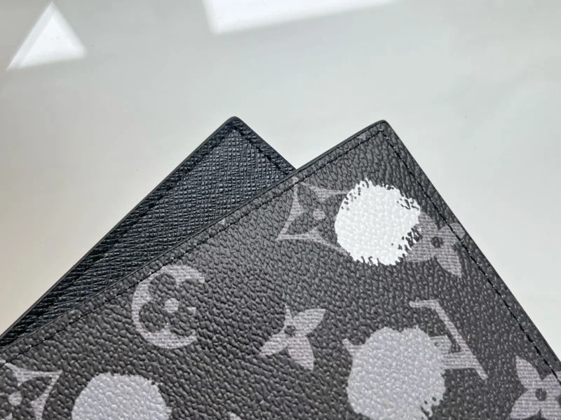 Louis Vuitton Passport Holders Cozy 270468