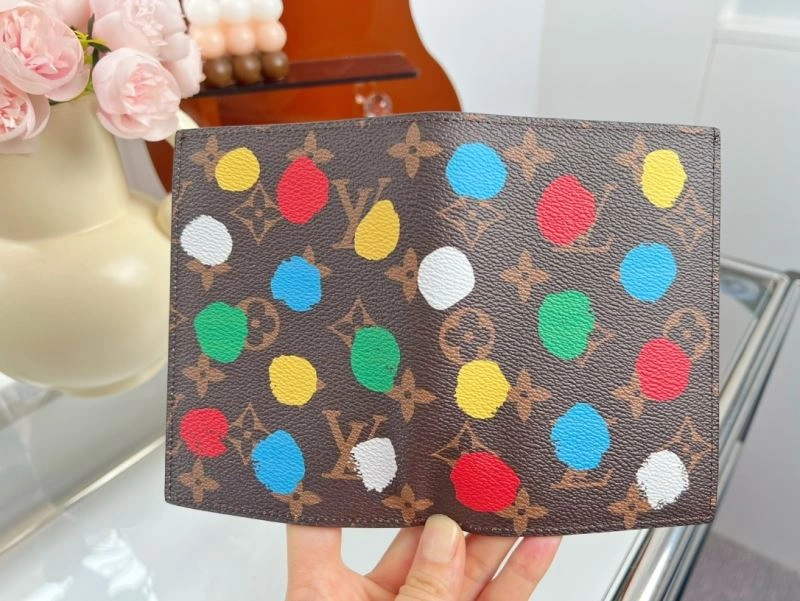 Cozy Louis Vuitton Passport Holders 270467
