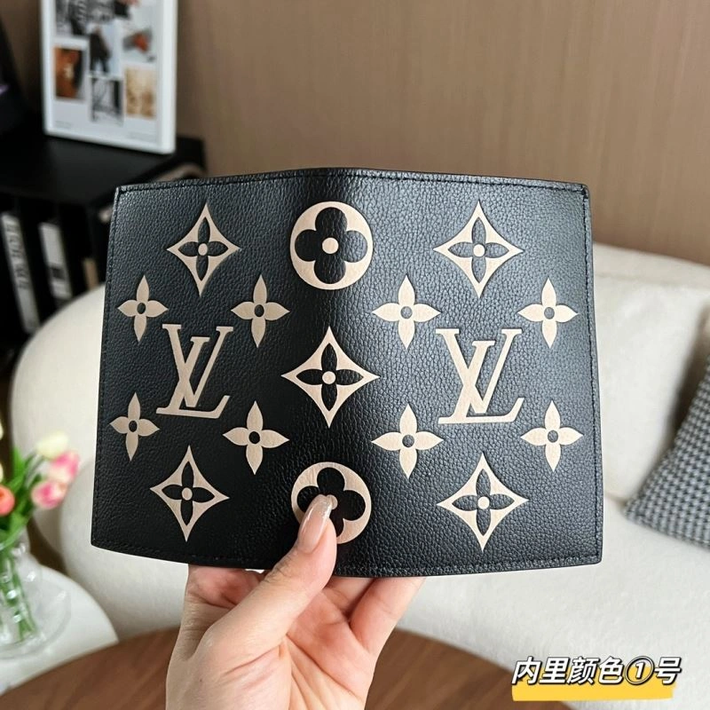 Breathable Louis Vuitton Passport Holders 270463