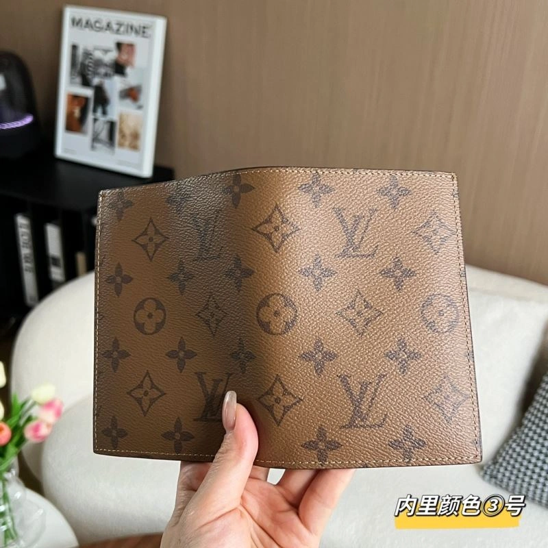Louis Vuitton Passport Holders AllSeason 270461