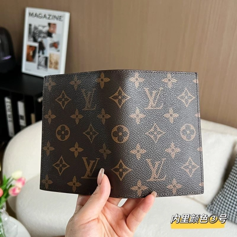Louis Vuitton Passport Holders AllSeason 270461
