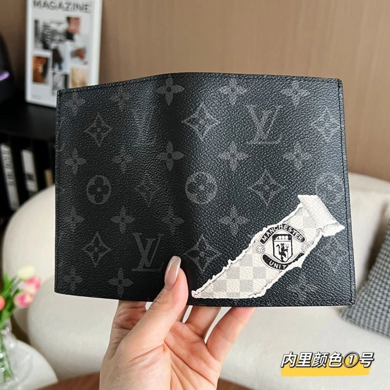 Louis Vuitton Passport Holders AllSeason 270461