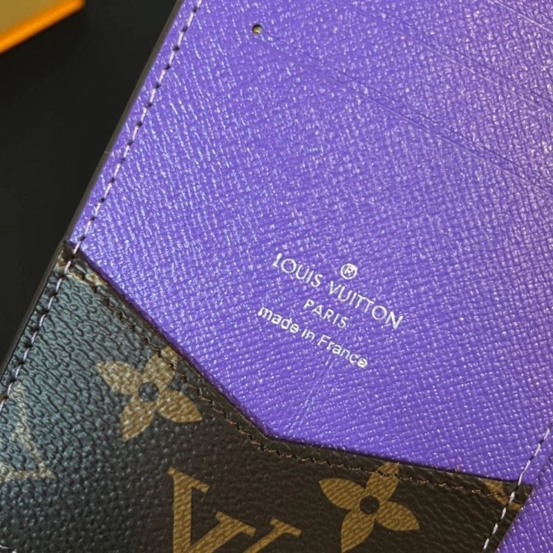 Neat Louis Vuitton Passport Holders 270456