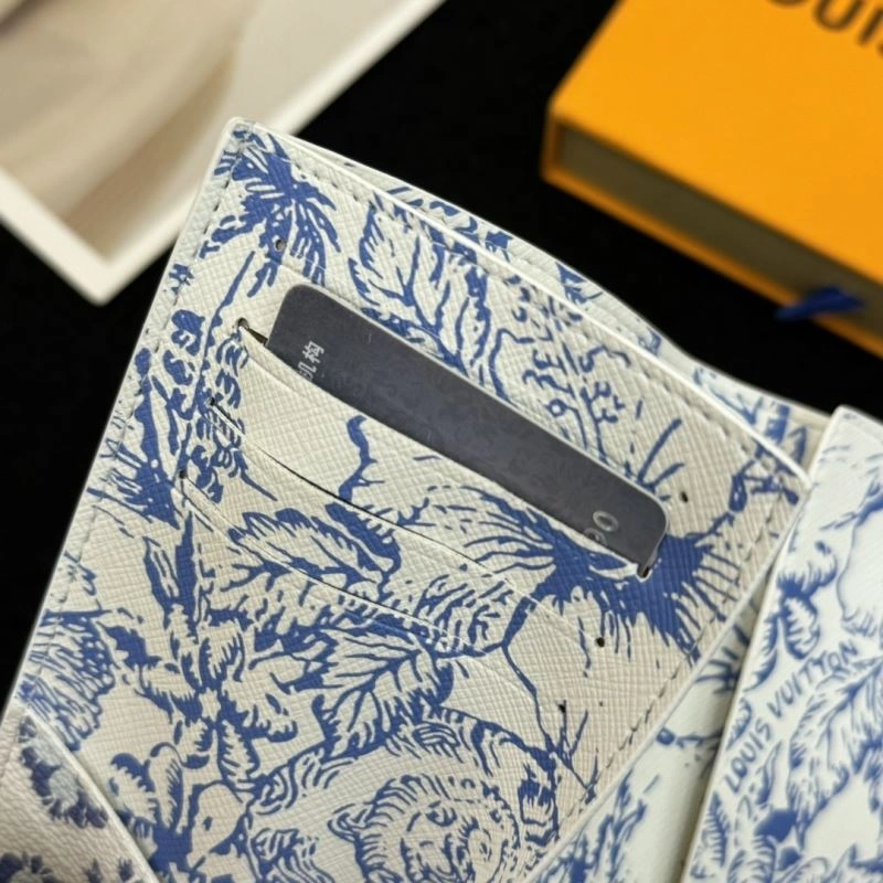 WaterResistant Louis Vuitton Passport Holders 270412