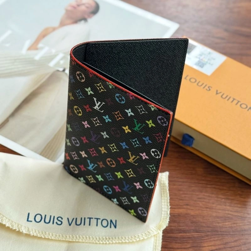 Stylish Louis Vuitton Passport Holders 270443
