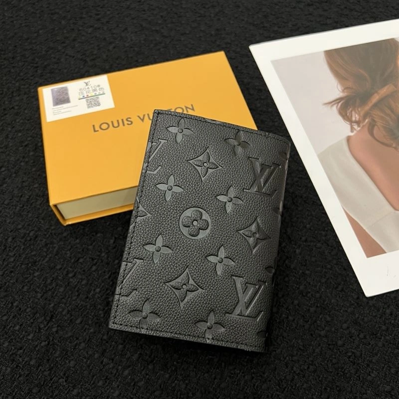 Louis Vuitton Passport Holders Durable 270434