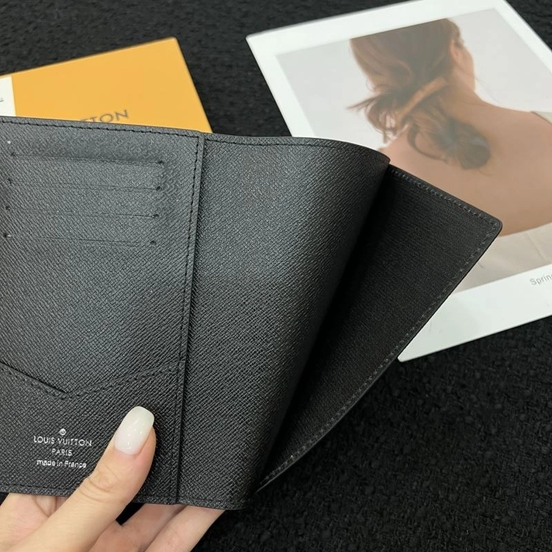 Louis Vuitton Passport Holders Effortless 270439