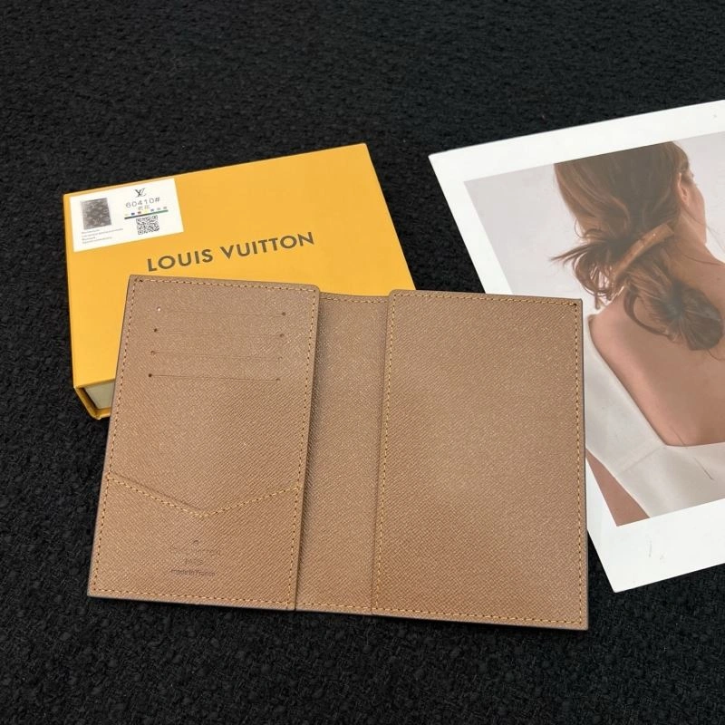 AllSeason Louis Vuitton Passport Holders 270438