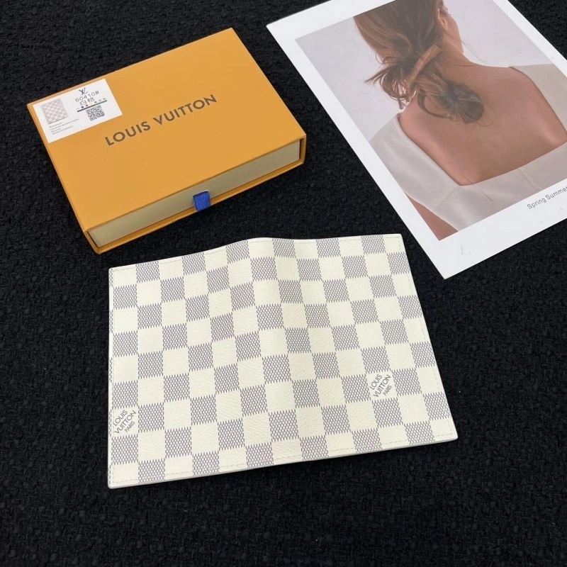 OnTrend Louis Vuitton Passport Holders 270437