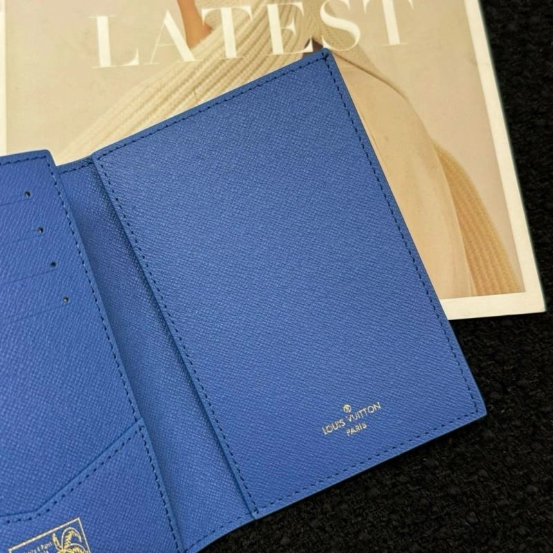 Bold Louis Vuitton Passport Holders 270453