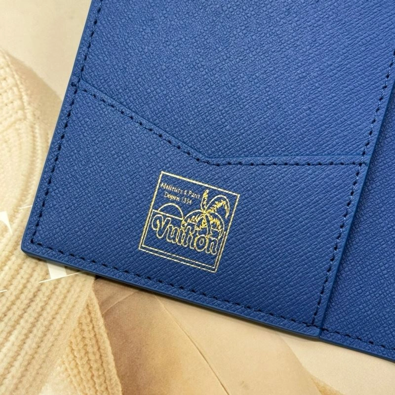 Bold Louis Vuitton Passport Holders 270453