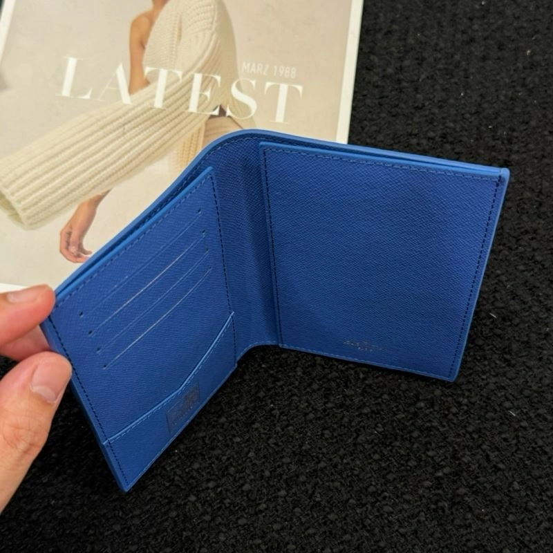Bold Louis Vuitton Passport Holders 270453