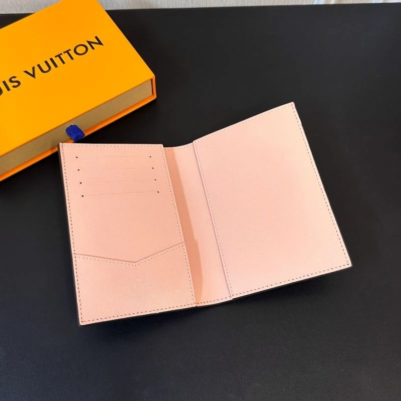 Louis Vuitton Passport Holders Sleek 270428