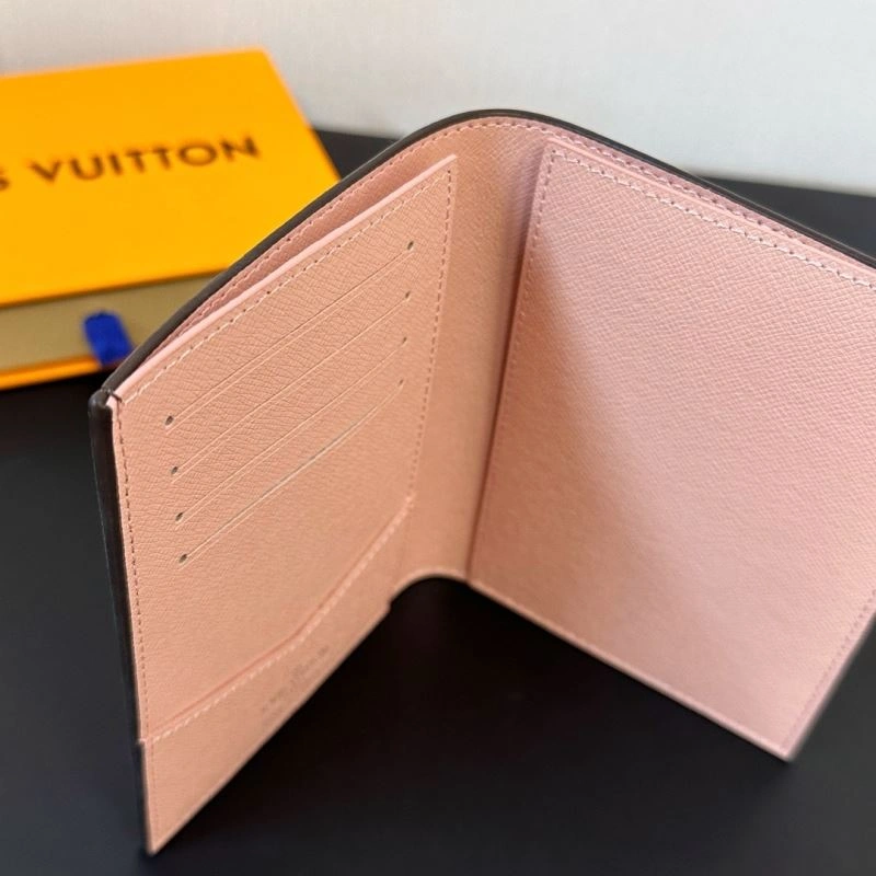 Louis Vuitton Passport Holders Sleek 270428