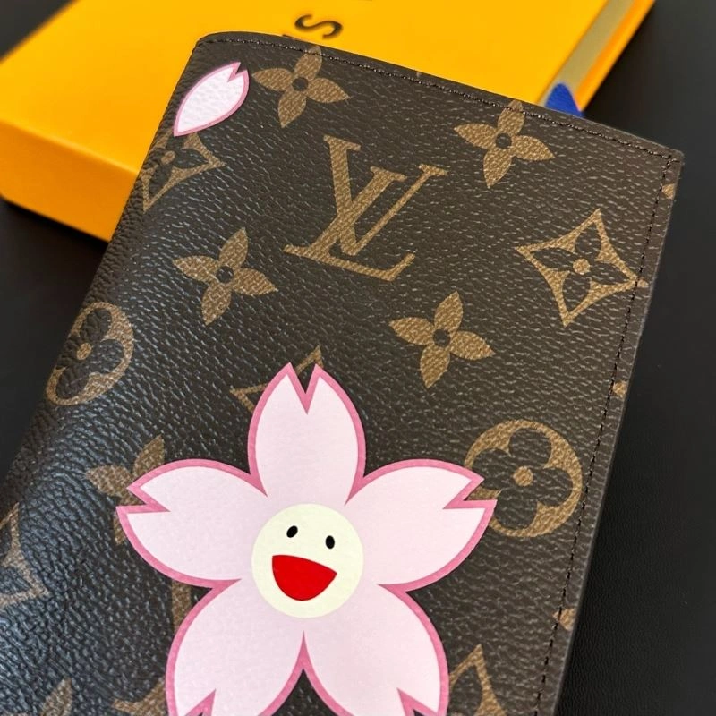 Louis Vuitton Passport Holders Sleek 270428
