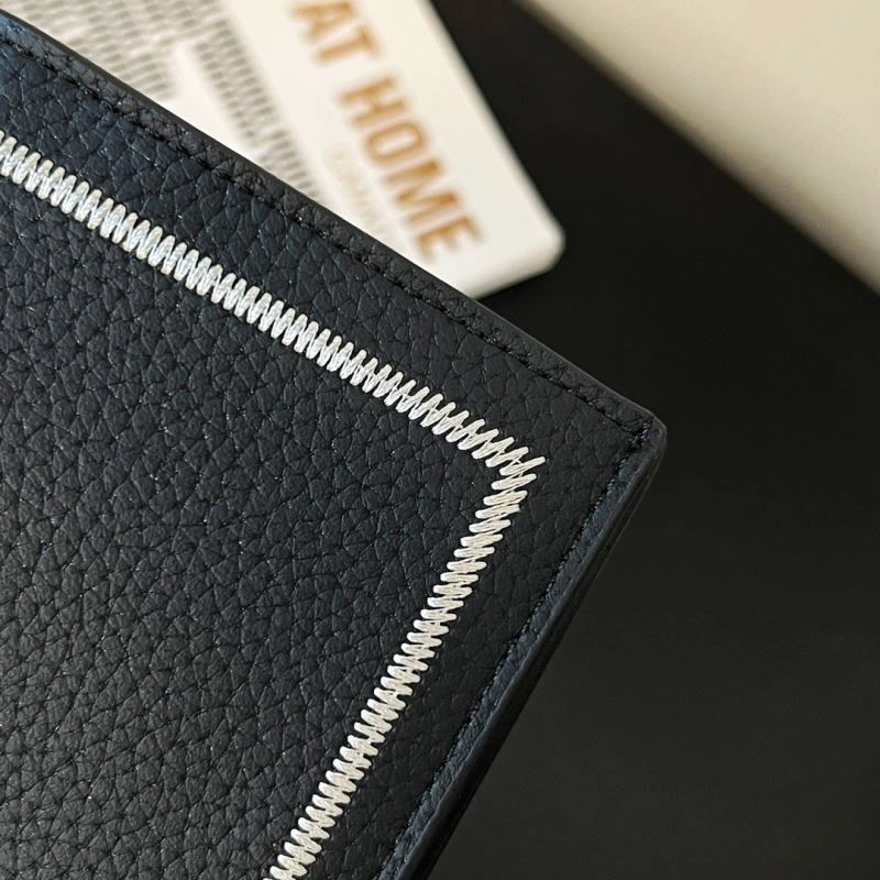 Sleek Louis Vuitton Passport Holders 270408