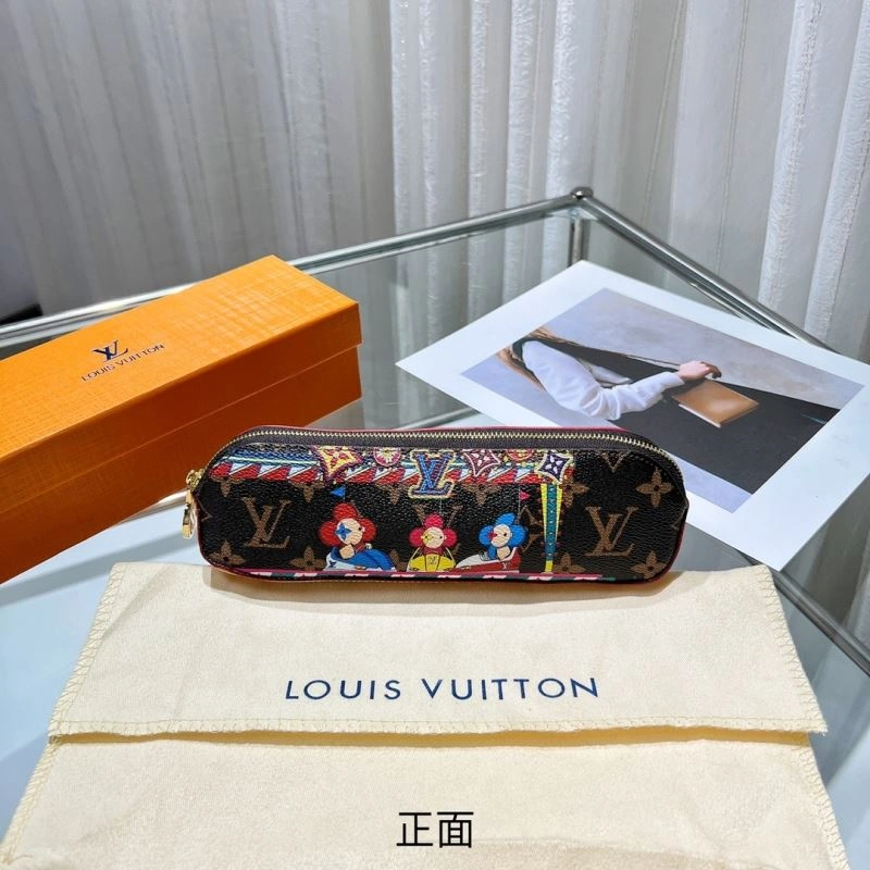 Louis Vuitton Pencil Pouches MoistureWicking 270562