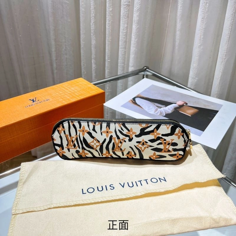 Reliable Louis Vuitton Pencil Pouches 270559