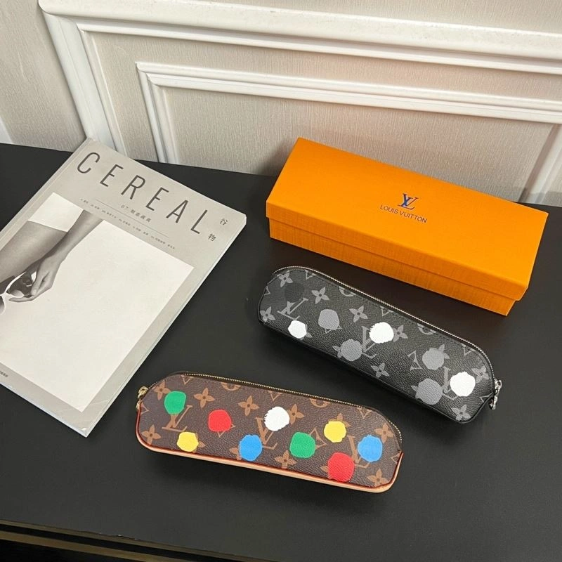 Louis Vuitton Pencil Pouches Trendsetting 270551