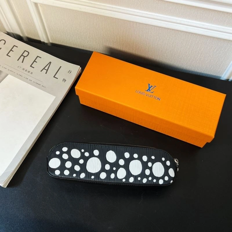 Louis Vuitton Pencil Pouches Supportive 270548