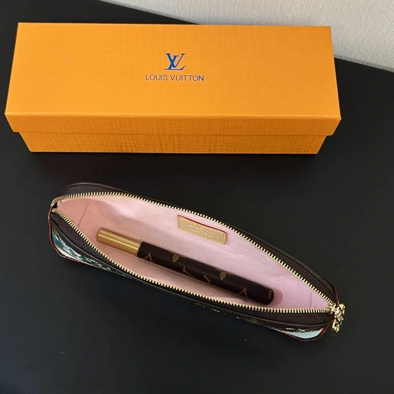ModernLook Louis Vuitton Pencil Pouches 270539
