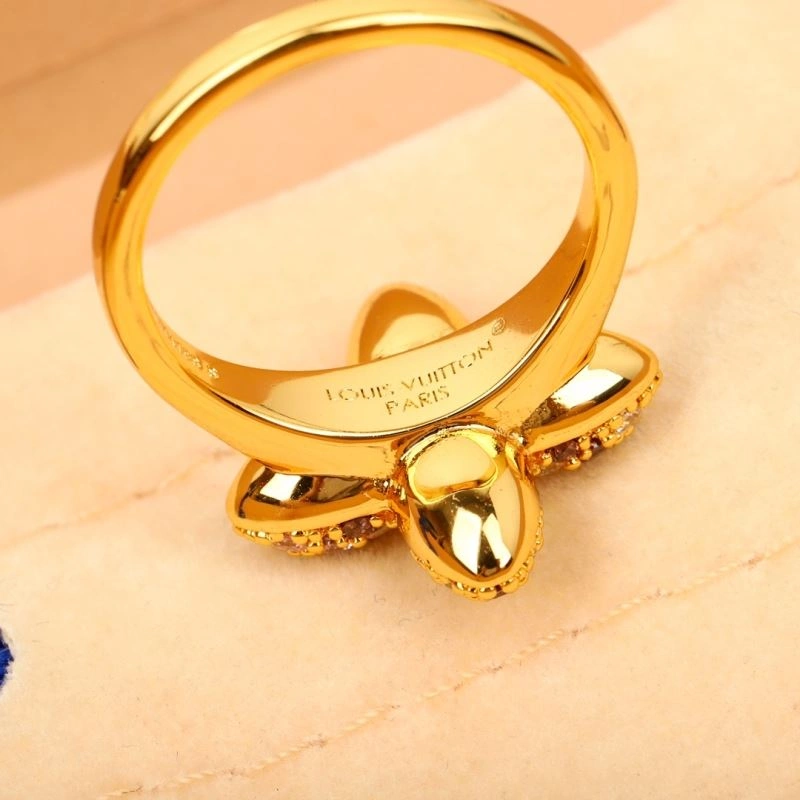 Sleek Louis Vuitton Rings 251355