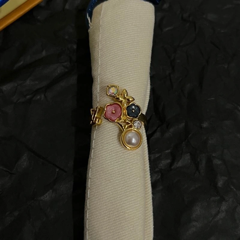 Louis Vuitton Rings Unique 251629