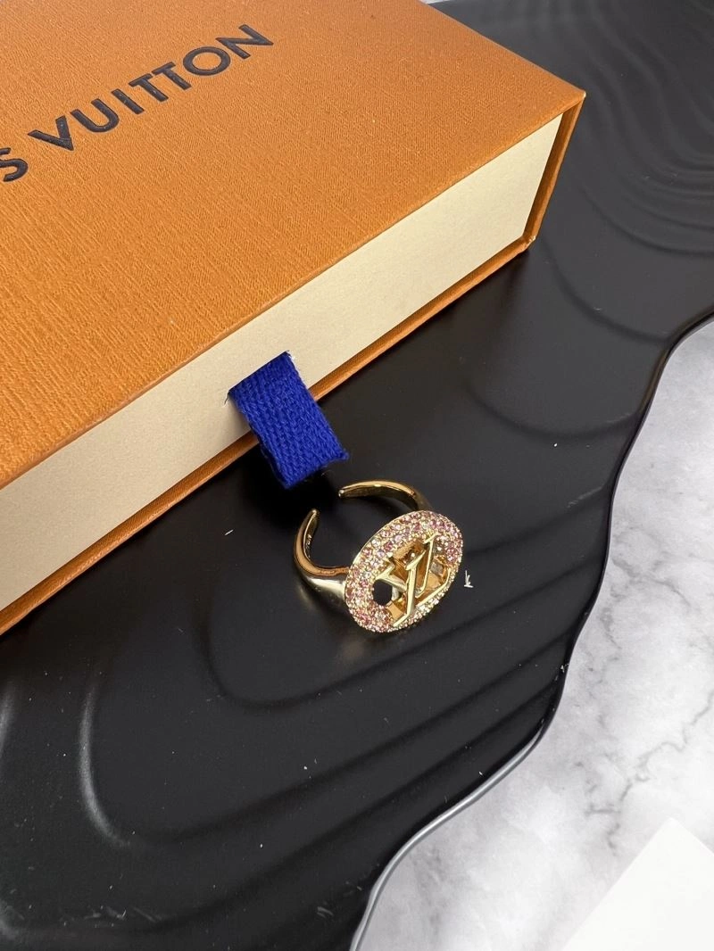 Stylish Louis Vuitton Rings 251607