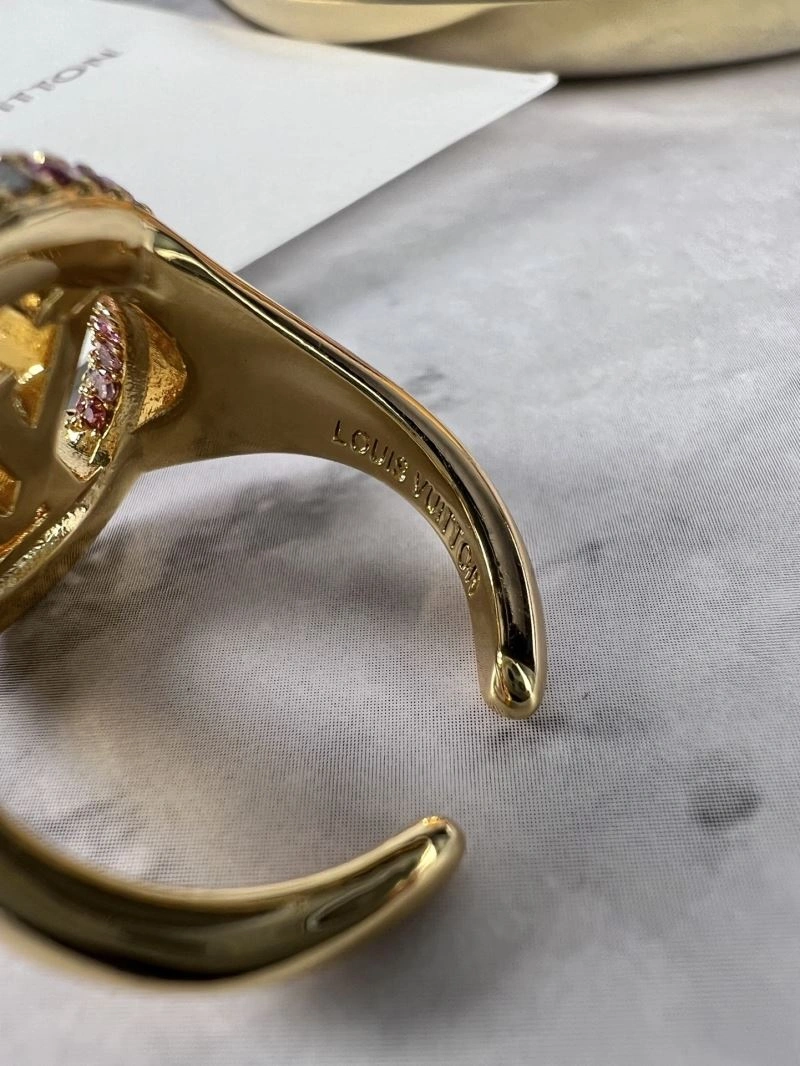 Stylish Louis Vuitton Rings 251607
