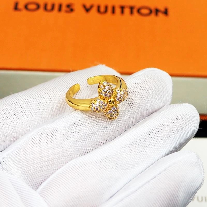 Louis Vuitton Rings Sleek 251626