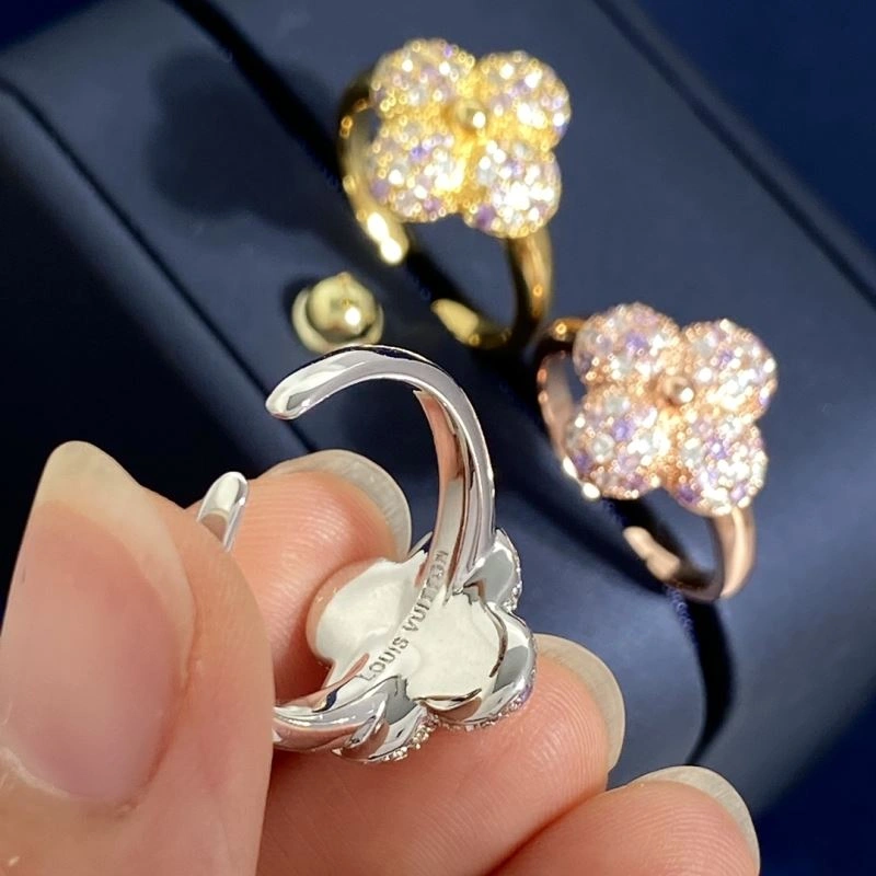 Louis Vuitton Rings UrbanChic 251624