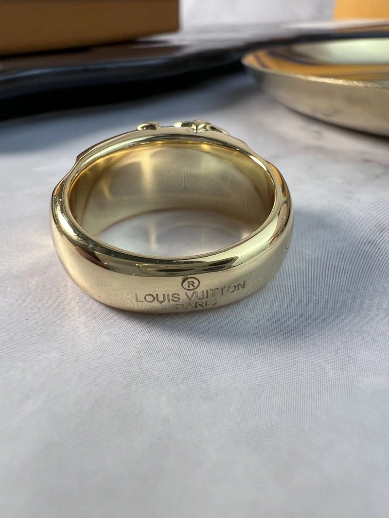 Louis Vuitton Rings SmartChoice 251597