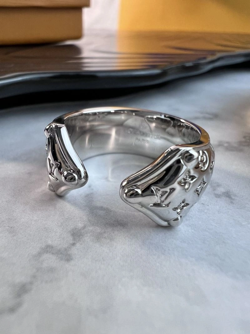 Timeless Louis Vuitton Rings 251601