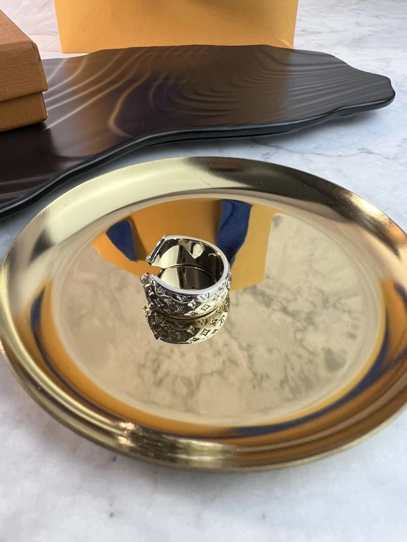 Timeless Louis Vuitton Rings 251601