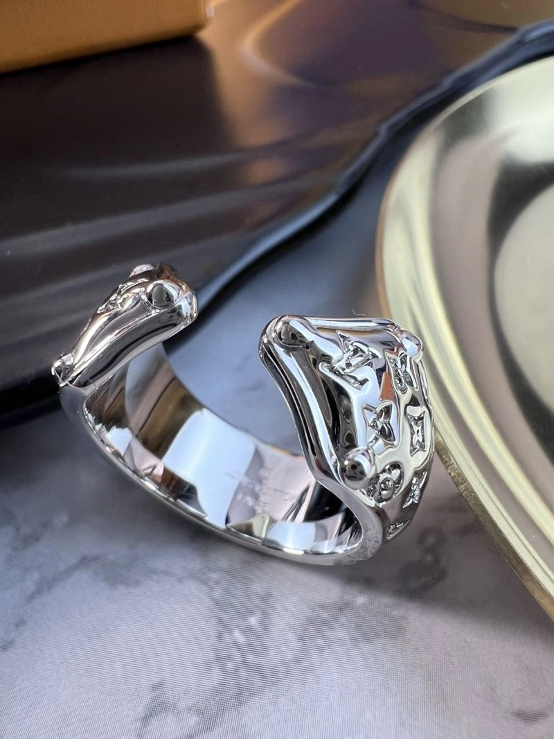 Timeless Louis Vuitton Rings 251601