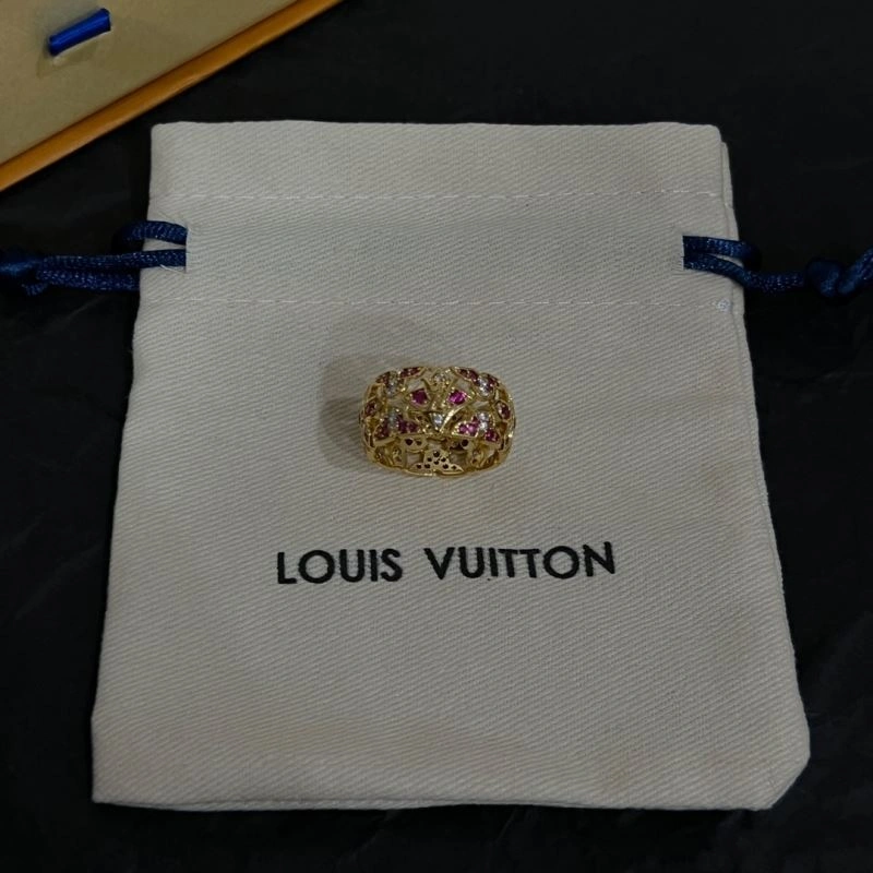 Compact Louis Vuitton Rings 251471