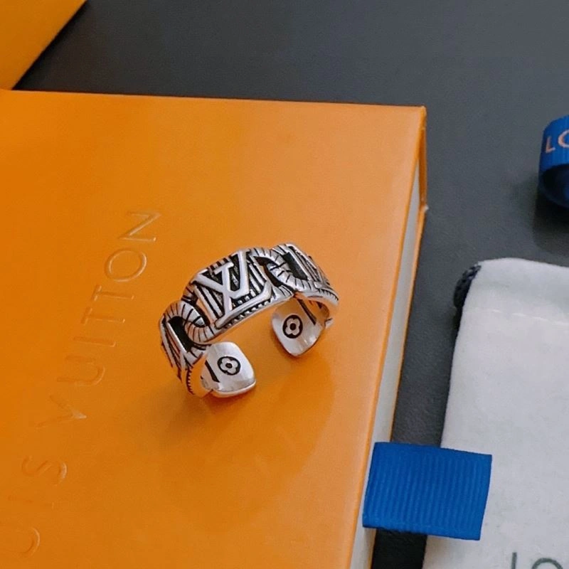 MoistureWicking Louis Vuitton Rings 251468