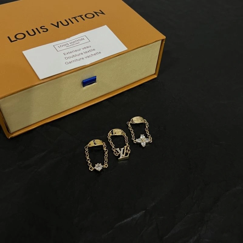 Louis Vuitton Rings Supportive 251448