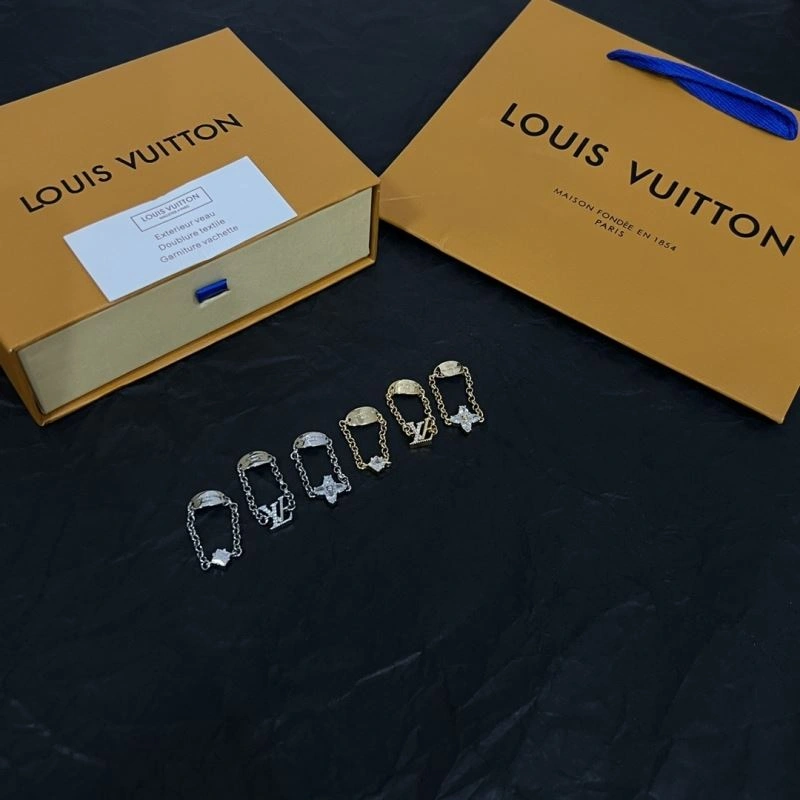 Louis Vuitton Rings Supportive 251448