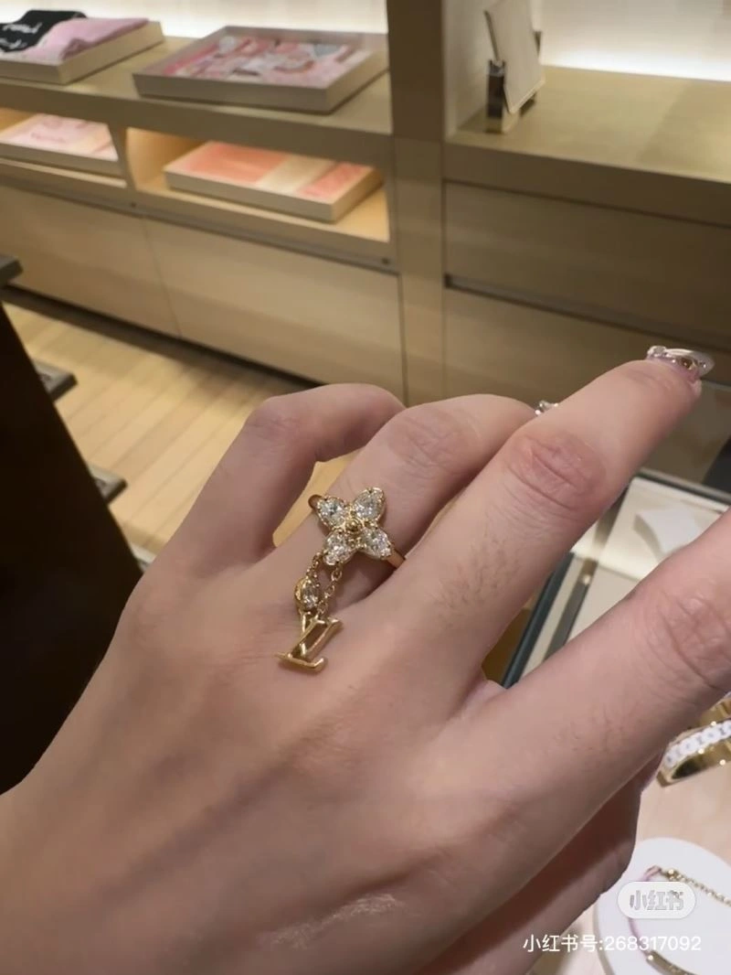 OdorResistant Louis Vuitton Rings 250336
