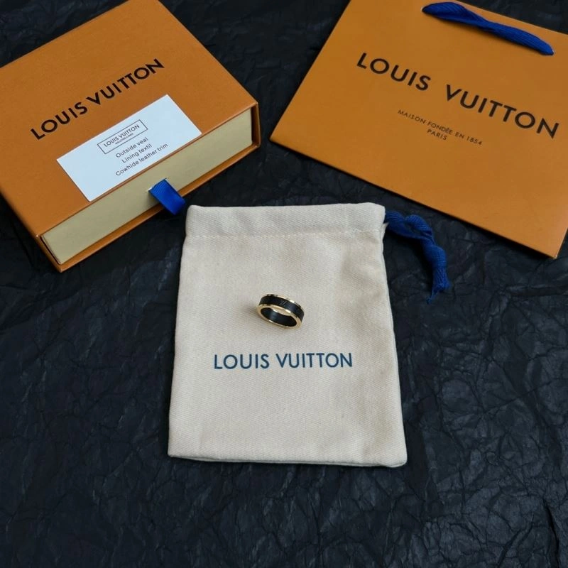 Refined Louis Vuitton Rings 250343