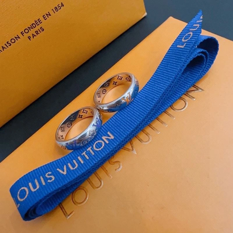 Bright Louis Vuitton Rings 250337