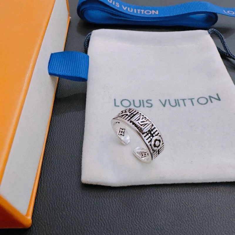 WellDesigned Louis Vuitton Rings 249961