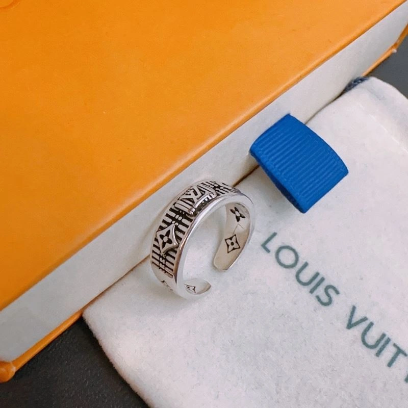 WellDesigned Louis Vuitton Rings 249961