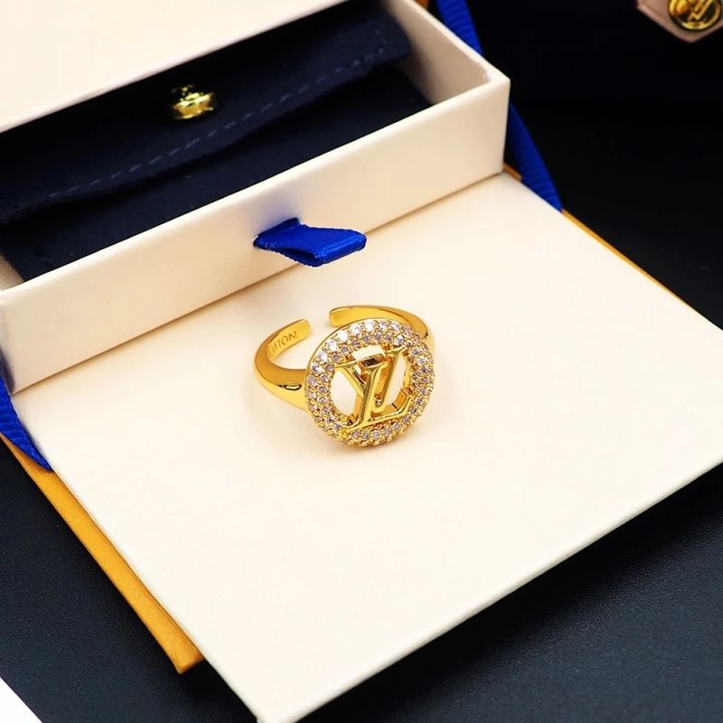 EyeCatching Louis Vuitton Rings 249973