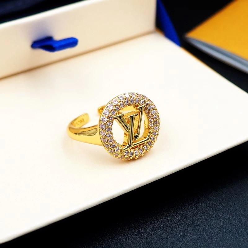 EyeCatching Louis Vuitton Rings 249973