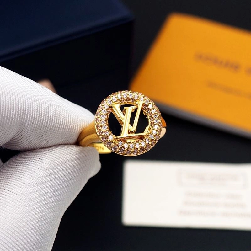 EyeCatching Louis Vuitton Rings 249973