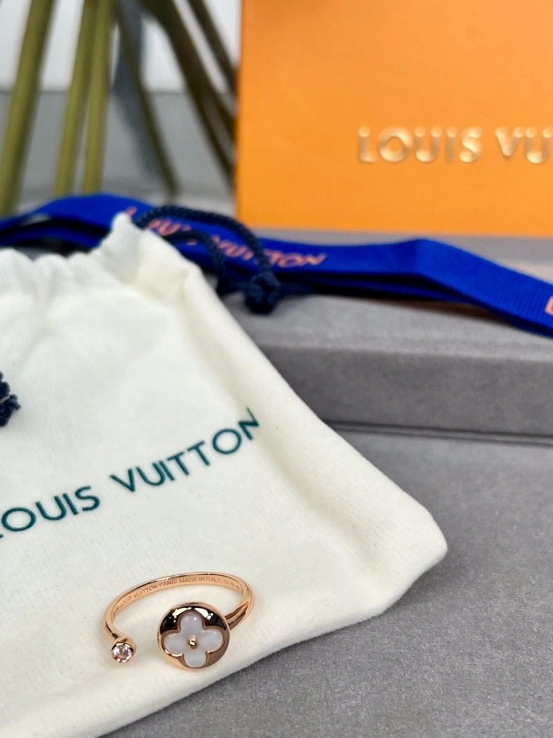 MoistureWicking Louis Vuitton Rings 249970